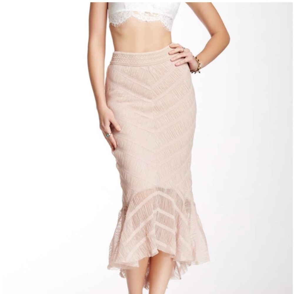 Free People Maxi Skirt Mesh Mermaid Trumpette Tutu Nude Beige size S Pull-On